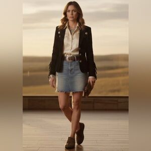 Clarks Un Loop Ave Women's A casual slip-on loafer or "comfort moccasin." Size 8